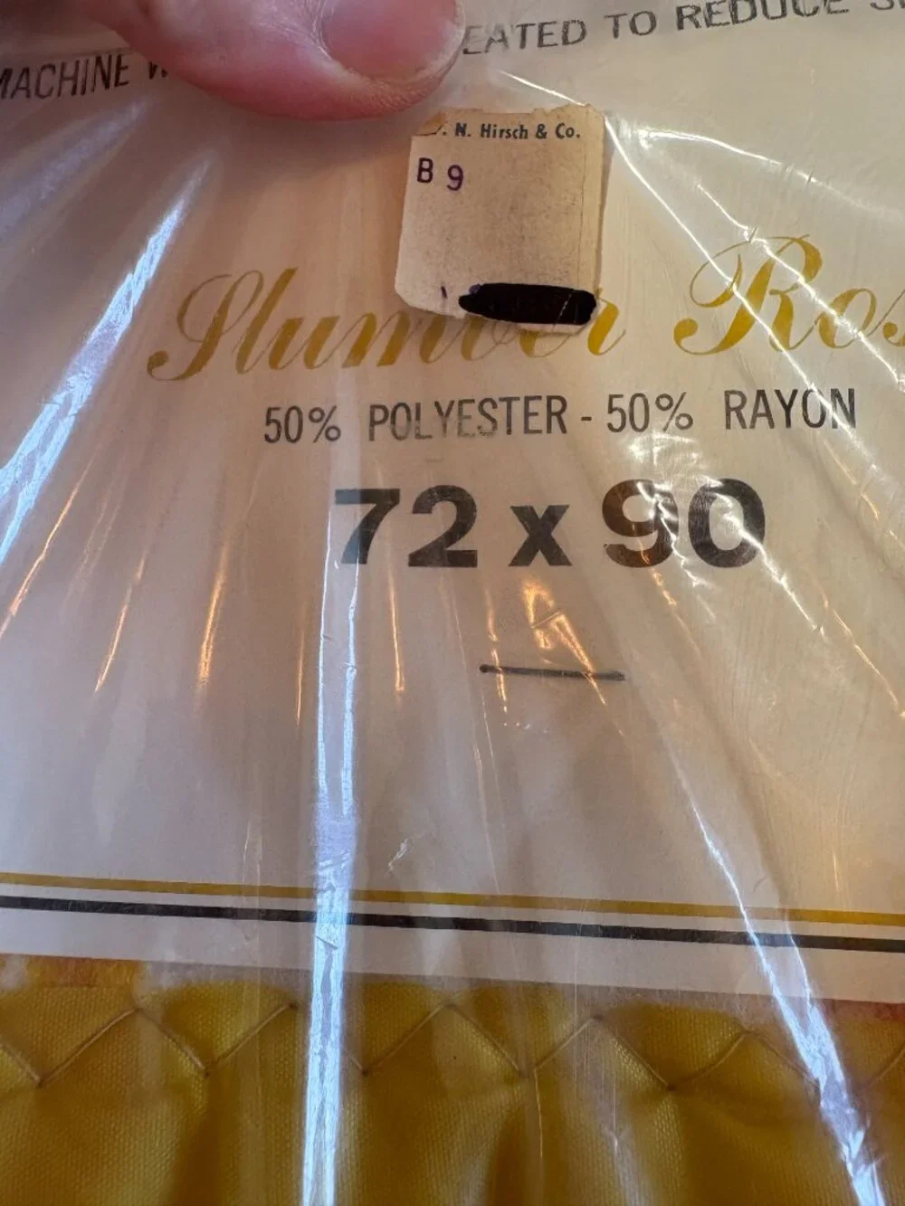 Vintage Beacon Slumber Rose Blanket. Yellow. 72 x 90 inches New